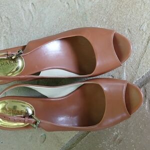 Michael Kors Women's Tan Peep Toe Heels